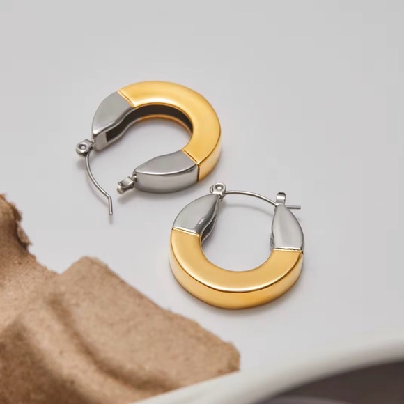 Elegant Gold and Silver Hoop Earrings 18k gold covered - Picture 2 of 3